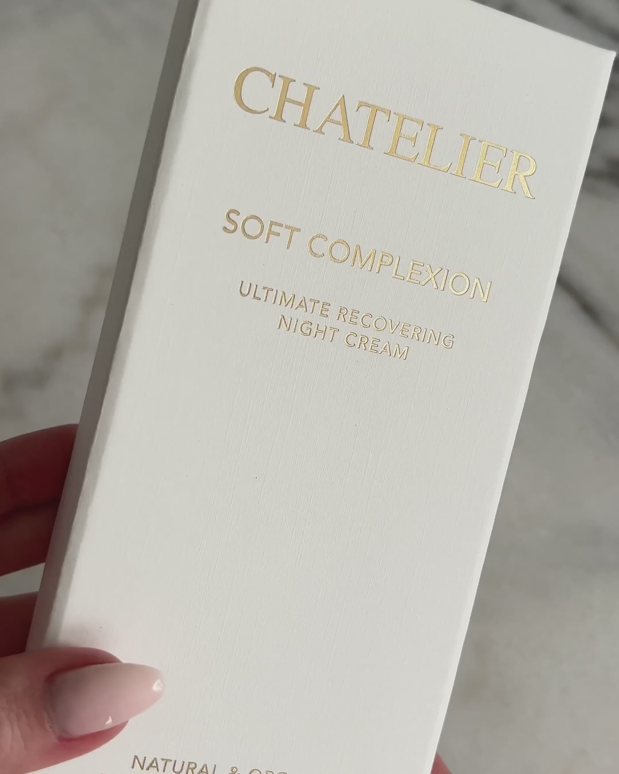 SOFT COMPLEXION™ - Taastav öökreem